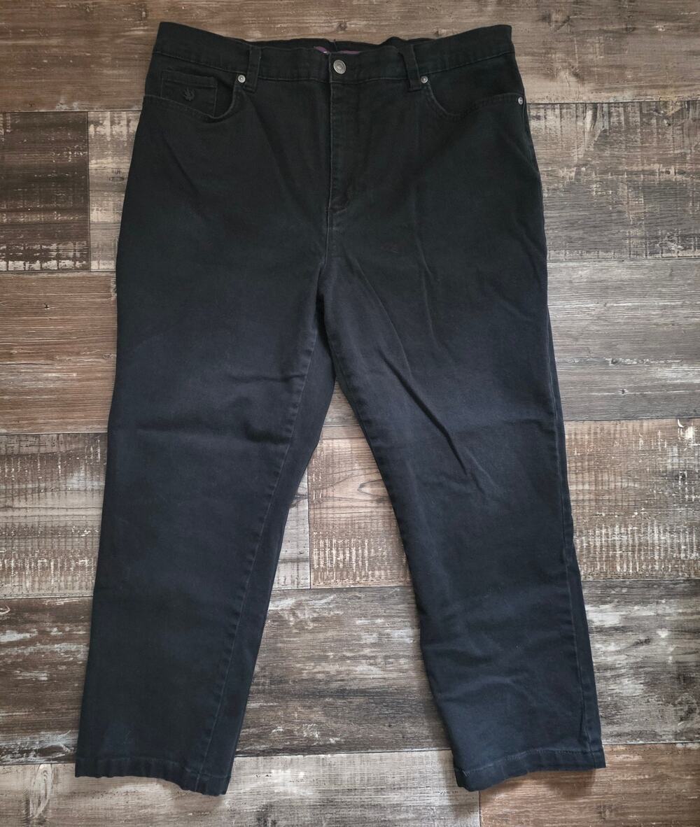 Gloria Vanderbilt "Amanda" Black Jeans Size 18 Short